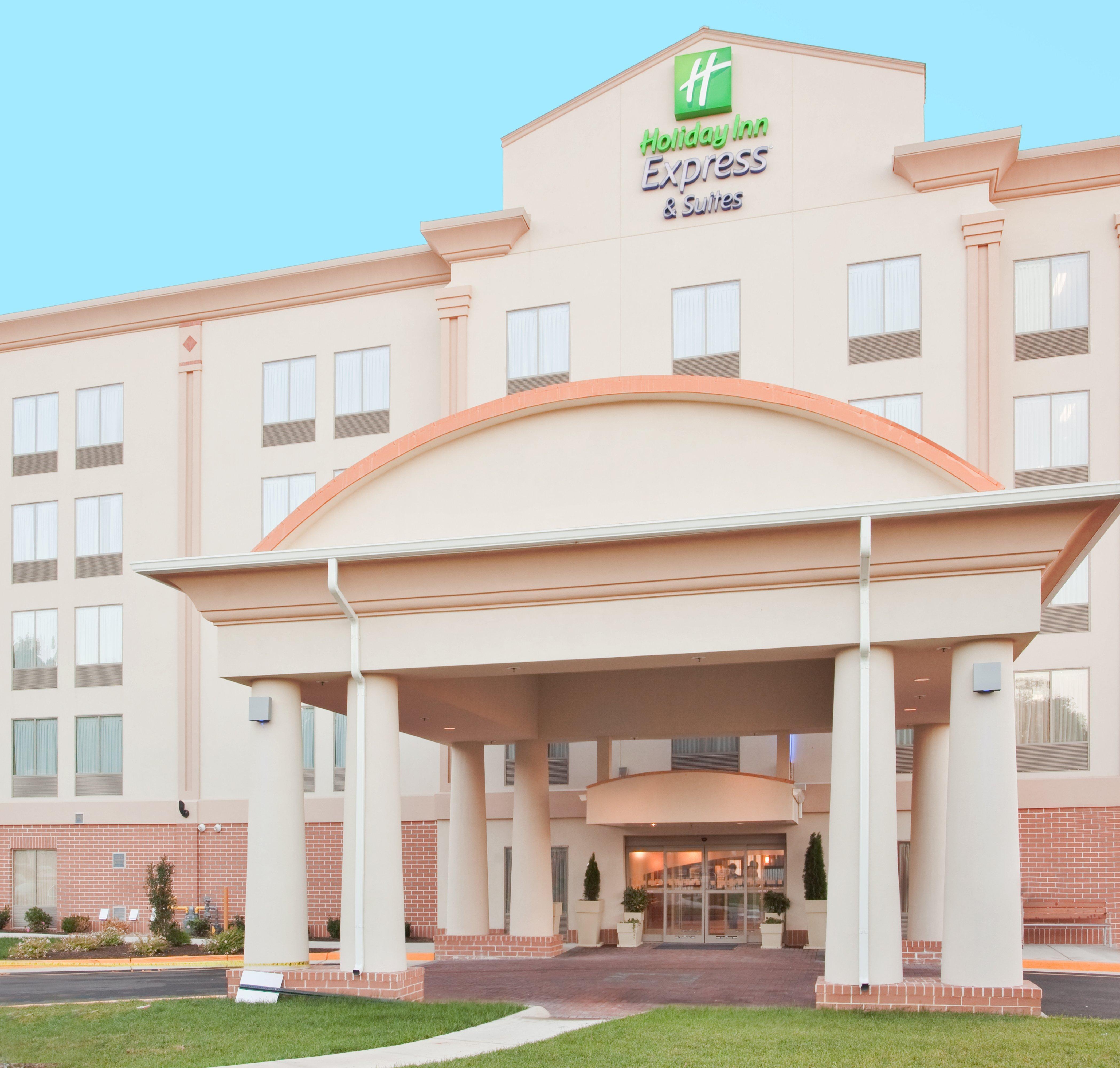 Holiday Inn Express Hotel & Suites Fredericksburg, An Ihg Hotel Exterior photo